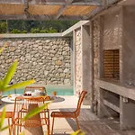 Villa Thines