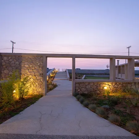 Thines Villa Lefkada City